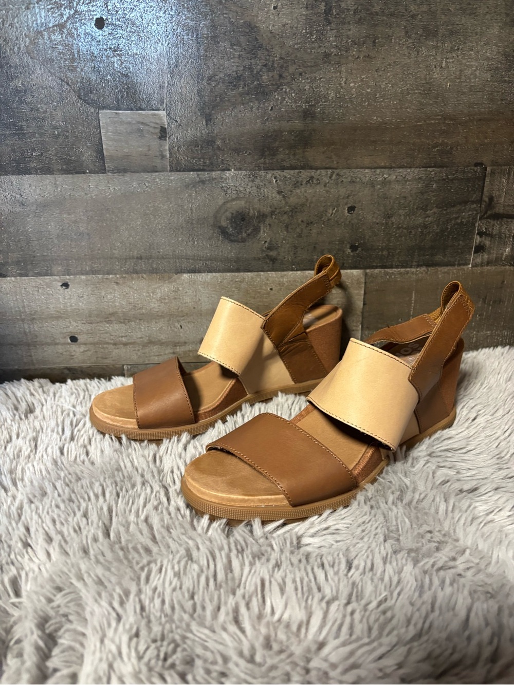 Sorel Two-Tone Brown & Cream Wedge Sandals 7.5